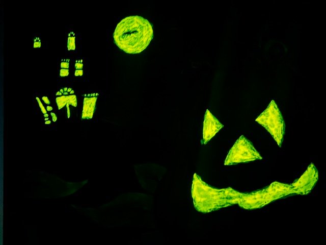 Haunted Hill Pitch Black Glow in the Dark